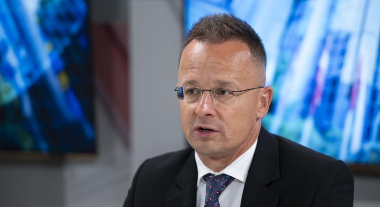 Szijjártó Péter: Magyarországot is növekvő aggodalommal tölti el a közel-keleti helyzet
