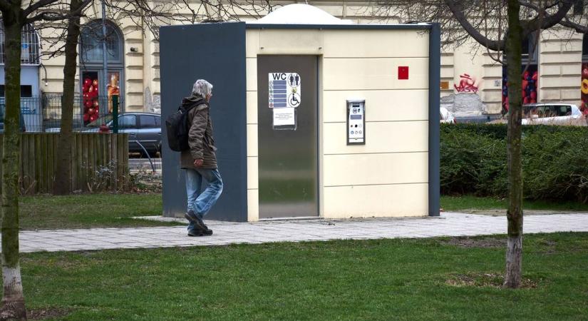 Drogkrízis alakult ki a II. János Pál pápa téren