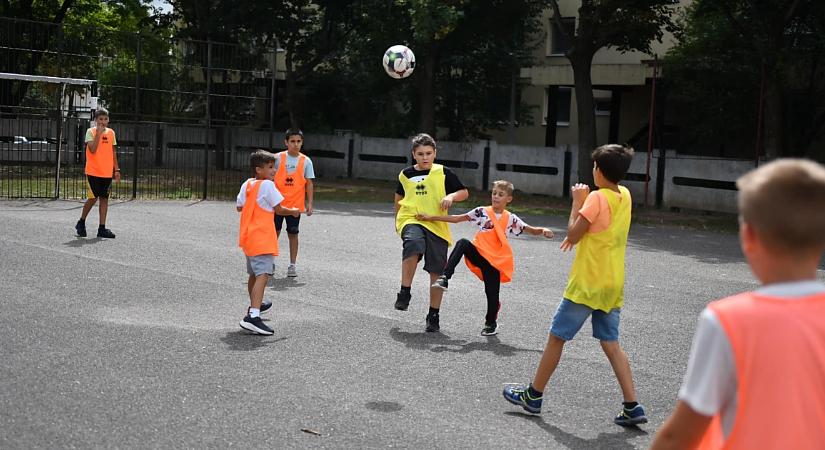 Egy napra sporttáborrá alakult a nyári gyermekfelügyelet Debrecenben
