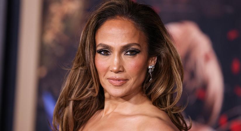 25 445 700 forint: ennyit fizetett Jennifer Lopez ezért a táskáért - Fotók