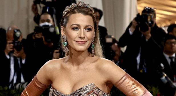 Blake Lively bevallotta, bűntudat gyötri, ha távol van a családjától