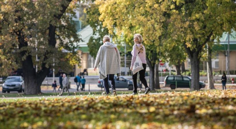 Ilyen időjárás vár ránk szeptemberben és októberben – bikini vagy esőkabát kell majd?