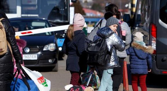 Pénzügyi lélegeztetőgépen a csőd szélén álló Ukrajna