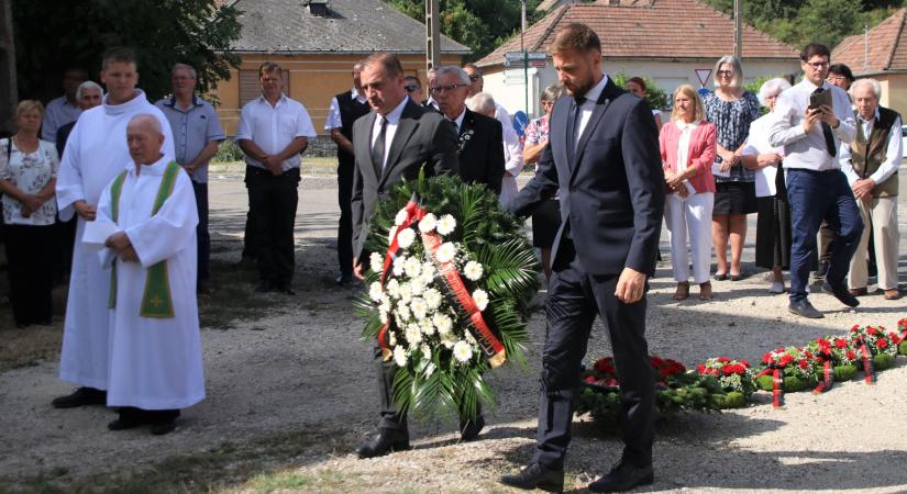 82 évvel ezelőtti sújtólégrobbanás áldozataira emlékeztek Tokodon