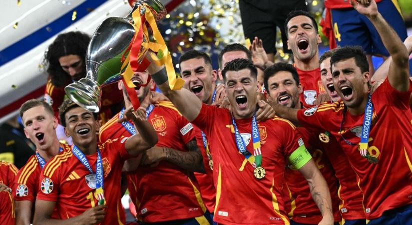 Elmeszelte az UEFA a spanyol válogatott két sztárját