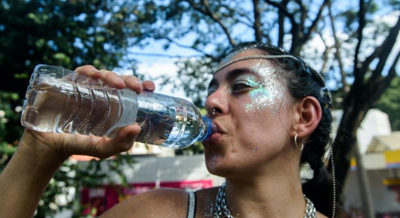 Ennyivel olcsóbb a visszaváltható palackos ital a Szigeten, mint máshol