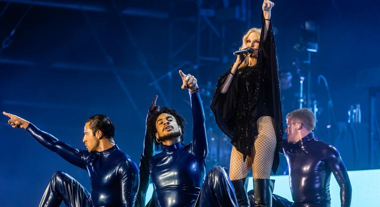 Kylie Minogue nagyon cuki, de odavághatott volna a Szigetnek jobban