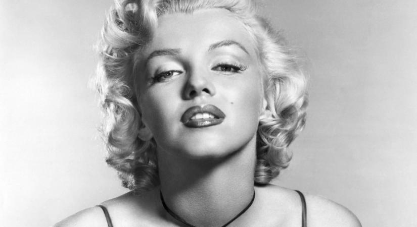 Ő Marilyn Monroe hasonmása: a 30 éves Jasmine egy az egyben úgy néz ki, mint a szexszimbólum, kísértetiesen hasonlít rá