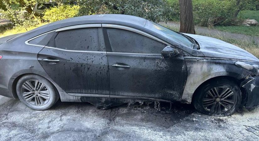 Felgyújtották éjjel egy aktivista autóját Kijevben, a tetteseket már el is fogták