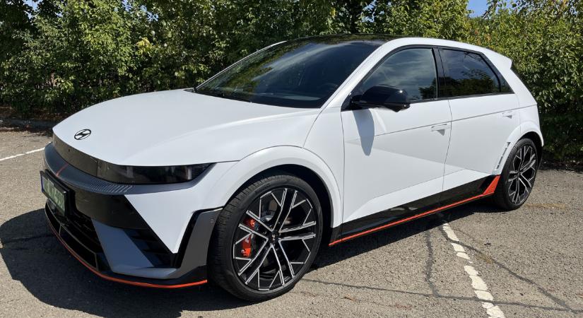 Lamborghinit reggelizik, de a családot is kiszolgálja: teszten a Hyundai világújdonsága, az Ioniq 5N