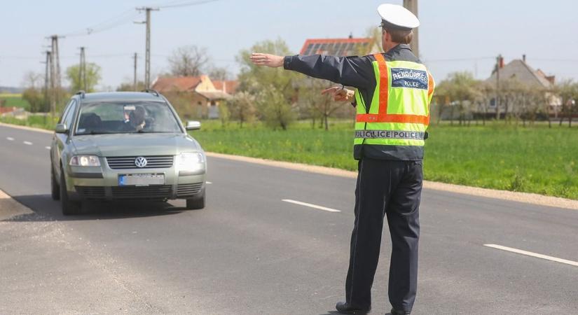 Ismét emelkednek a gyorshajtási bírságok: félmillió is lehet egy erősebb gázadás!