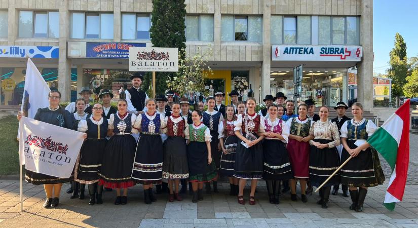 Sztárként ünnepelték a siófokiakat (sonline.hu)