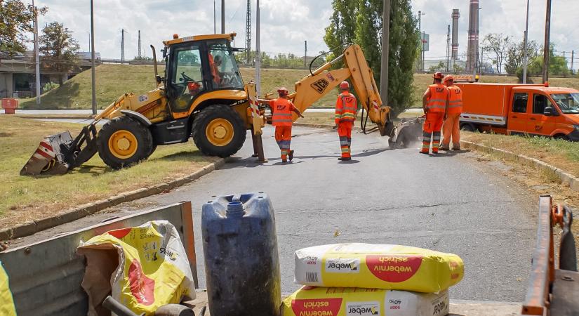 Maradt egy-két lezárás a debreceni felüljárón