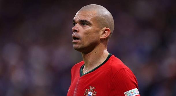 A portugál futballsztár, Pepe befejezte pályafutását