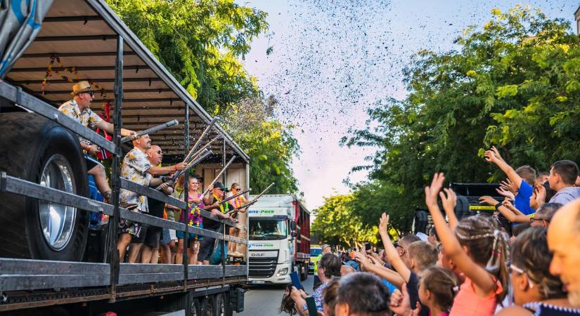 Traktorok, bor és emberhátrányból döntetlen