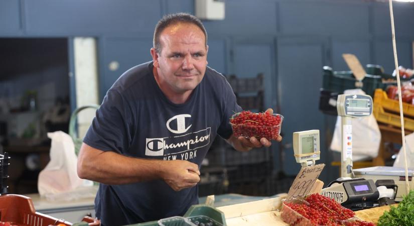 Nézze meg képeinken a Kaposvári Nagypiac kínálatát