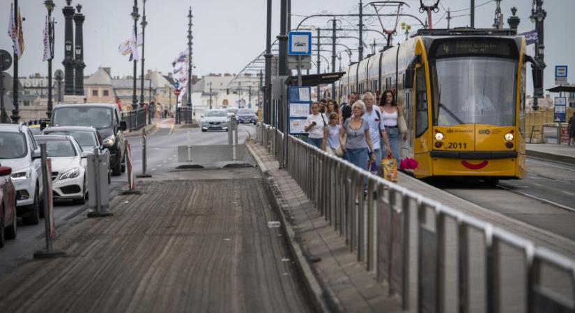 - Itt a nyár, a BKK felújításokat végez, az autósok anyáznak