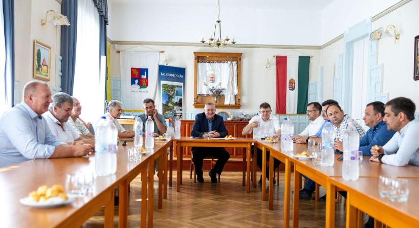 Nézze meg képeinken a hargitai polgármesterek köszöntését