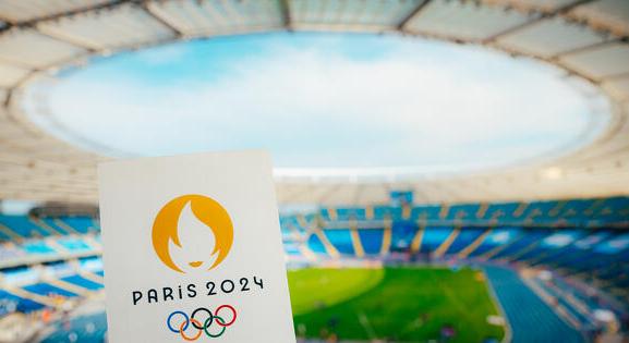 Több tízezer önkéntes dolgozik a párizsi olimpián