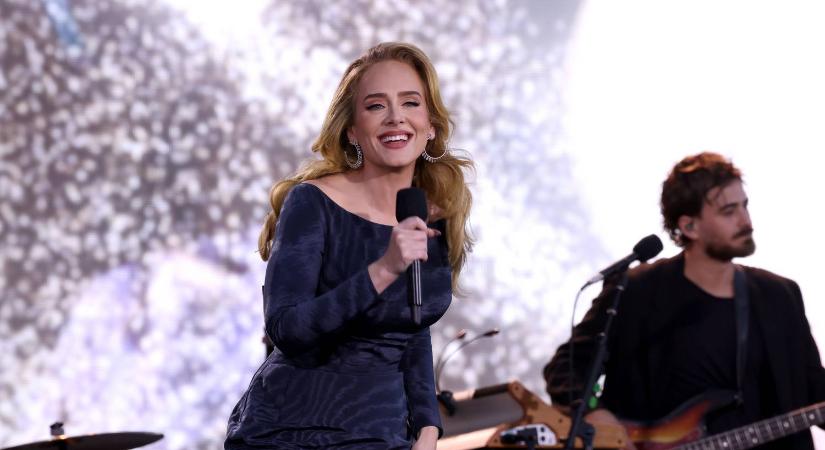 Váratlan vallomás: így jelentette be Adele, hogy férjhez meg – videó