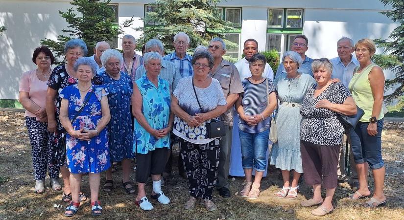 Pörkölt, emlékek, nóták az erdőközi suliban - GALÉRIA