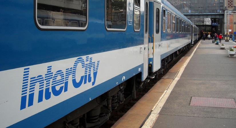 Negatív rekord: rengeteget késnek az InterCity-k