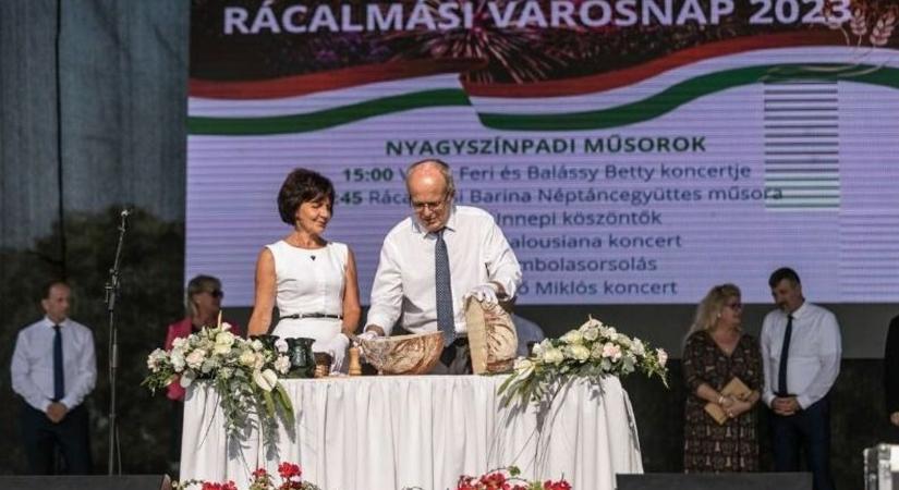 Városnap és állami ünnep Rácalmáson