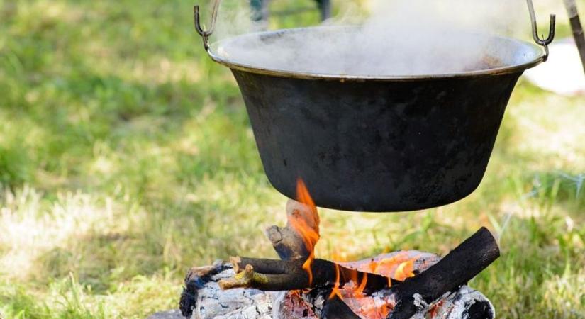 Hagyományőrző- és vadételek főzőversenye