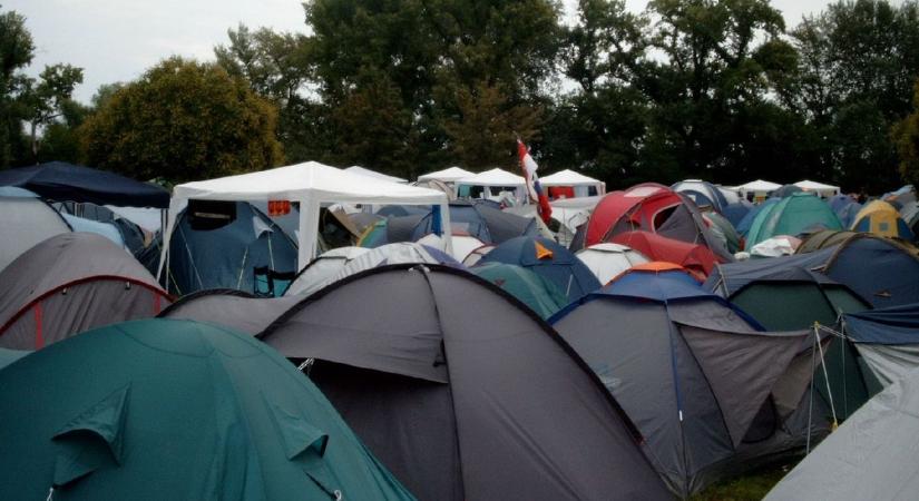 Veszélyes órák várnak a Sziget fesztiválozóira - így úszhatod meg azt, ami jön