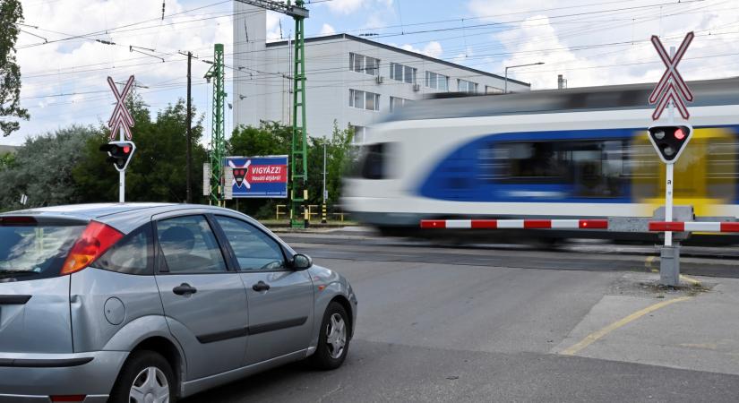 Romlott a helyzet a vasúti átjárókban, több a baleset