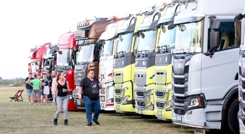 Fotógaléria - Truck Feszt - Több tízezer lóerő a szombathelyi repülőtéren