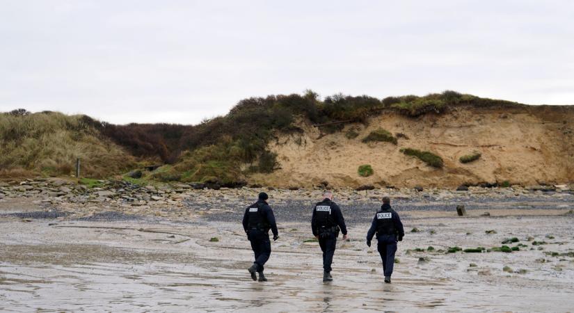 Két ember meghalt, amikor a La Manche-csatornán próbáltak átkelni