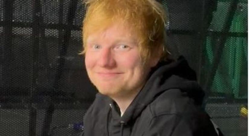 "Ha nem lennék zenész, szűz lennék most is" - mondta Ed Sheeran videojátékozás közben