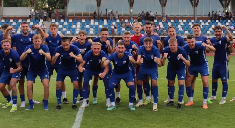 Kiütéses győzelemmel debütált tétmeccsen új stadionban a Karcagi SE