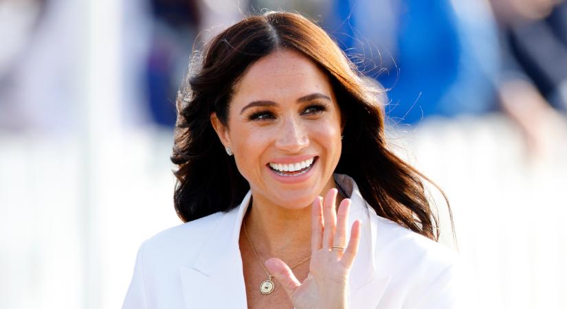 Neked is feltűnt? Kiderült, miért érnek mindig a földig Meghan Markle nadrágjai