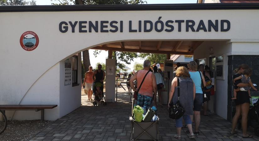 Nyárbúcsúztató a Lidóstrandon  Gyenesdiás