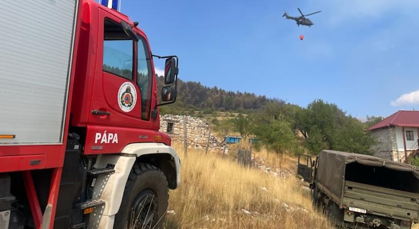 Hazatértek a tűzoltók Észak-Macedóniából, köztük egy debrecenivel