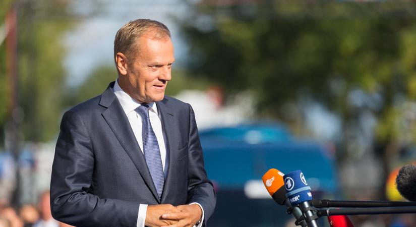 Donald Tusk óvatosságra intette azokat, akik kizárnák Magyarországot a schengeni övezetből