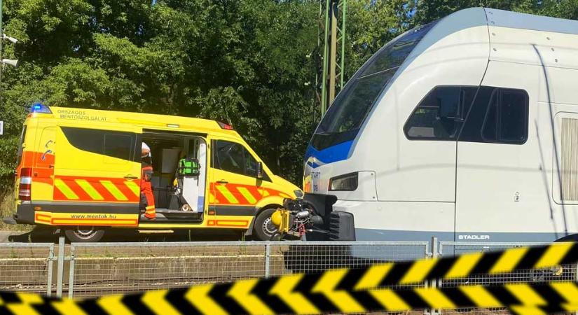 Gázolt a vonat a Mexikói úti felüljárónál, fennakadás van a Nyugati és Zugló között