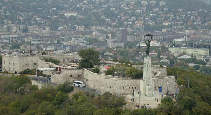 Gigantikus kereszt kerül a Gellért-hegyre: így fog kinézni - fotó