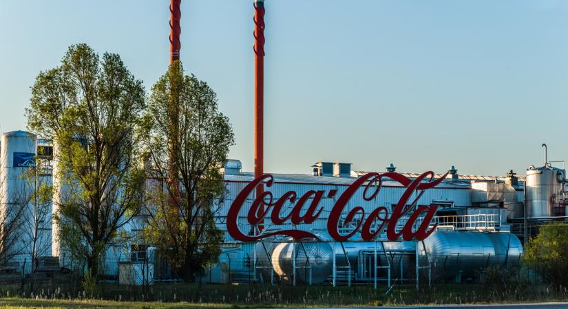 A Szentkirályi és a Coca-Cola ellen is eljárást indított a Gazdasági Versenyhivatal