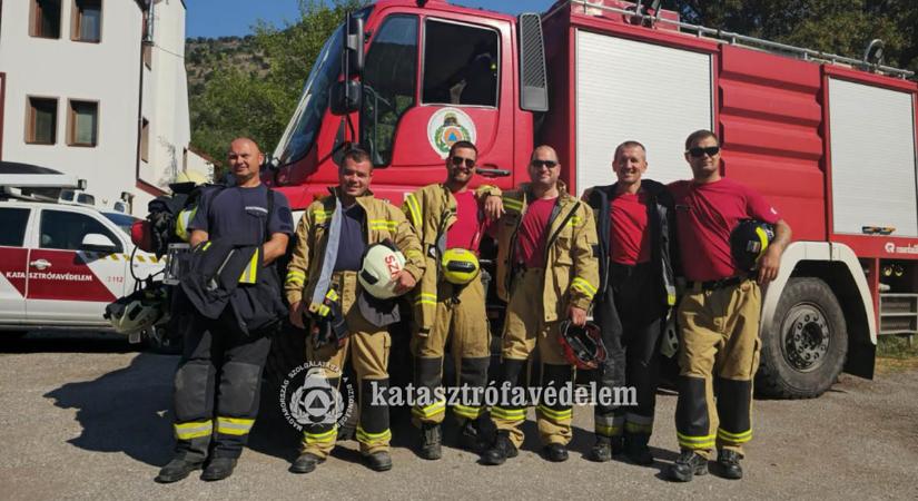 Békés vármegyei tűzoltók is részt vettek az Észak-Macedón erdőtüzek oltásában