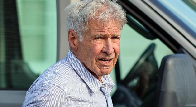 Mi történt? Harrison Ford óriási tömeg és kamerák előtt sírta el magát - videón a szívszorító jelenet