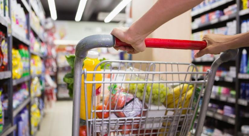 Talán titkolják a vevő elől az árakat?! - mérgelődik olvasónk