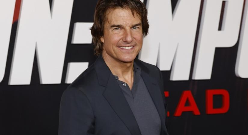 62 évesen szerelmes? Ez a 25 éves énekesnő Tom Cruise új párja - Fotók