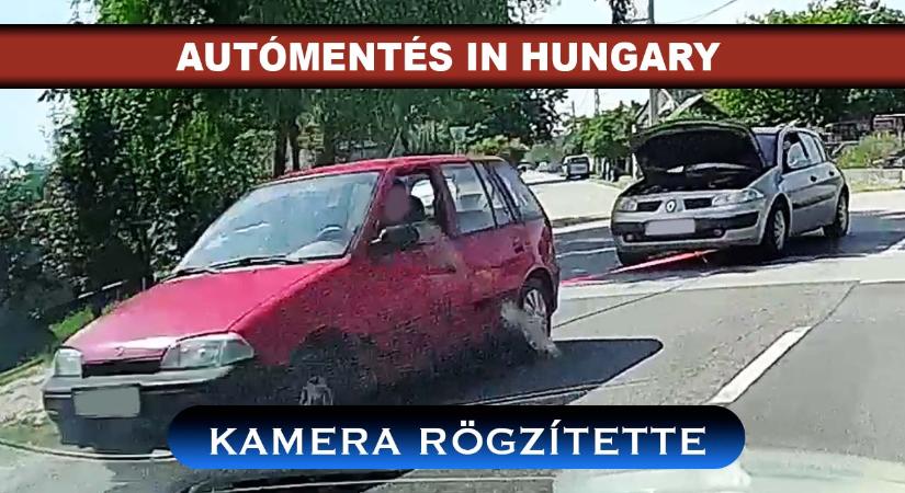 Műszaki „mentés” in Hungary: Nyitott motorháztetővel vontattak egy autót