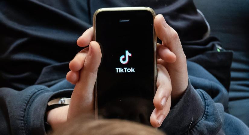 A TikTok elindítja csoportos csevegés funkcióját, akár 32 fő is beszélgethet egymással