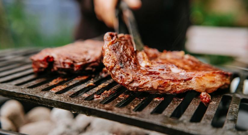 Sokan gyújthatják be a grilleket a hosszúhétvégén: ha erről megfeledkeznek, súlyos ára lesz