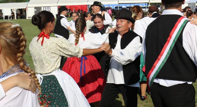 Anyám tyúkja fesztivált tartanak Szabadszálláson