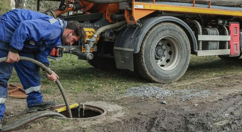 Máskor viszik el a szennyvizet Deszken